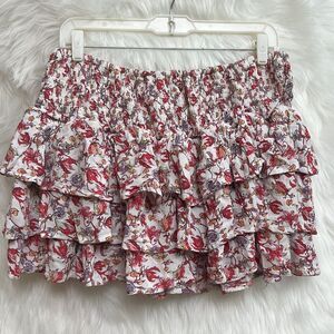 Chelsea and violet tiered ivory floral mini skirt